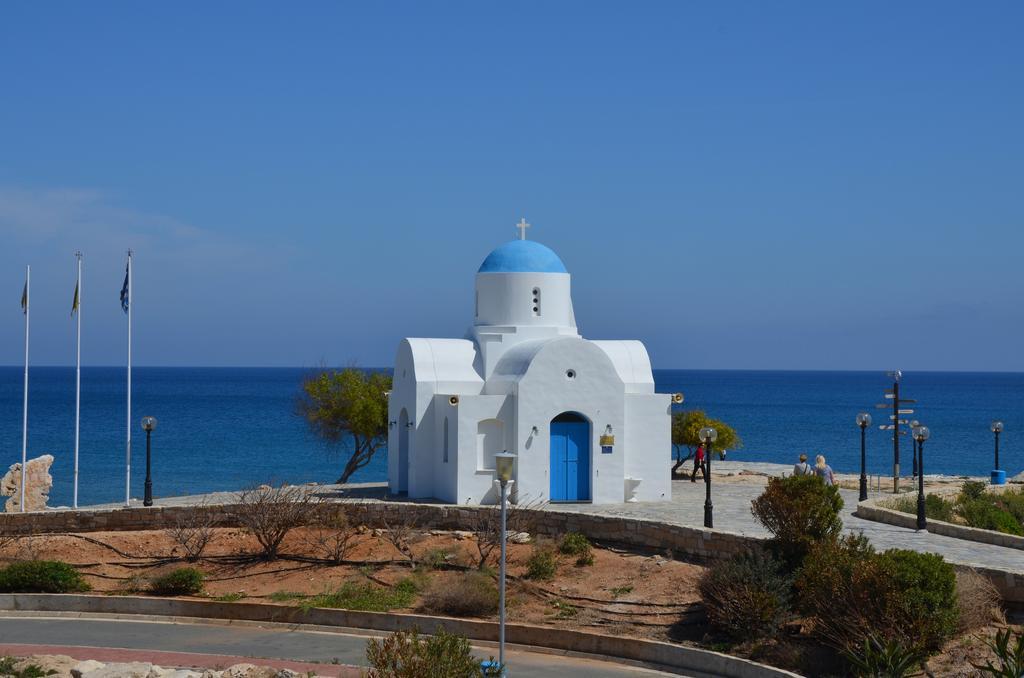 Domino Blue Apartment Paralimni Exteriör bild